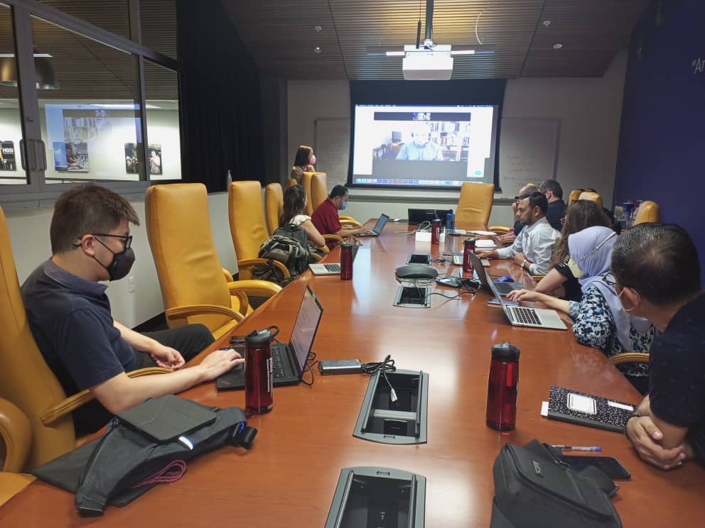 Dan Gillmor speaks to the SUSI Scholars via Zoom from Japan