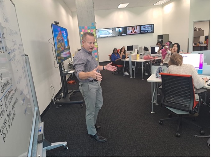 The Scholars visit the Cronkite PR Lab